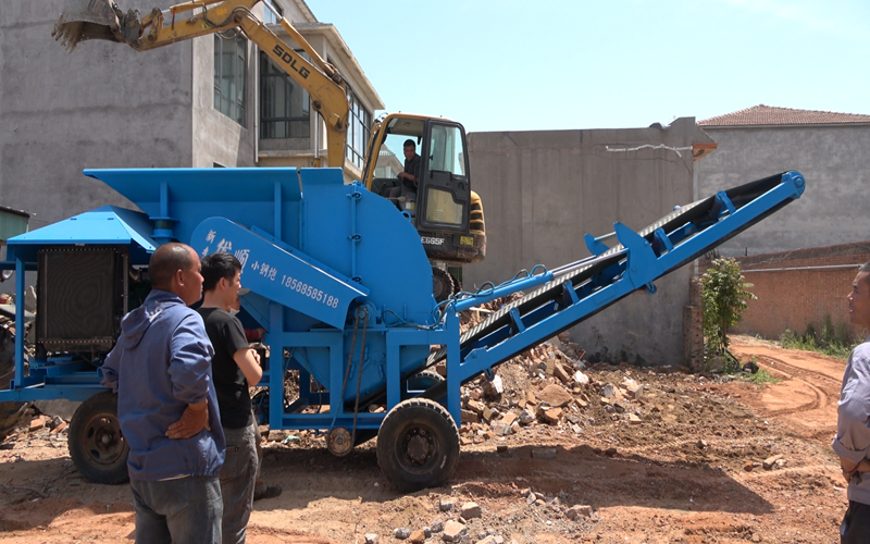 /video/jaw-crusher-and-conveyor-belt.html